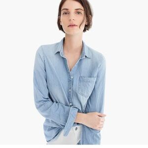 JCrew Mercantile Chambray Denim shirt size Medium.